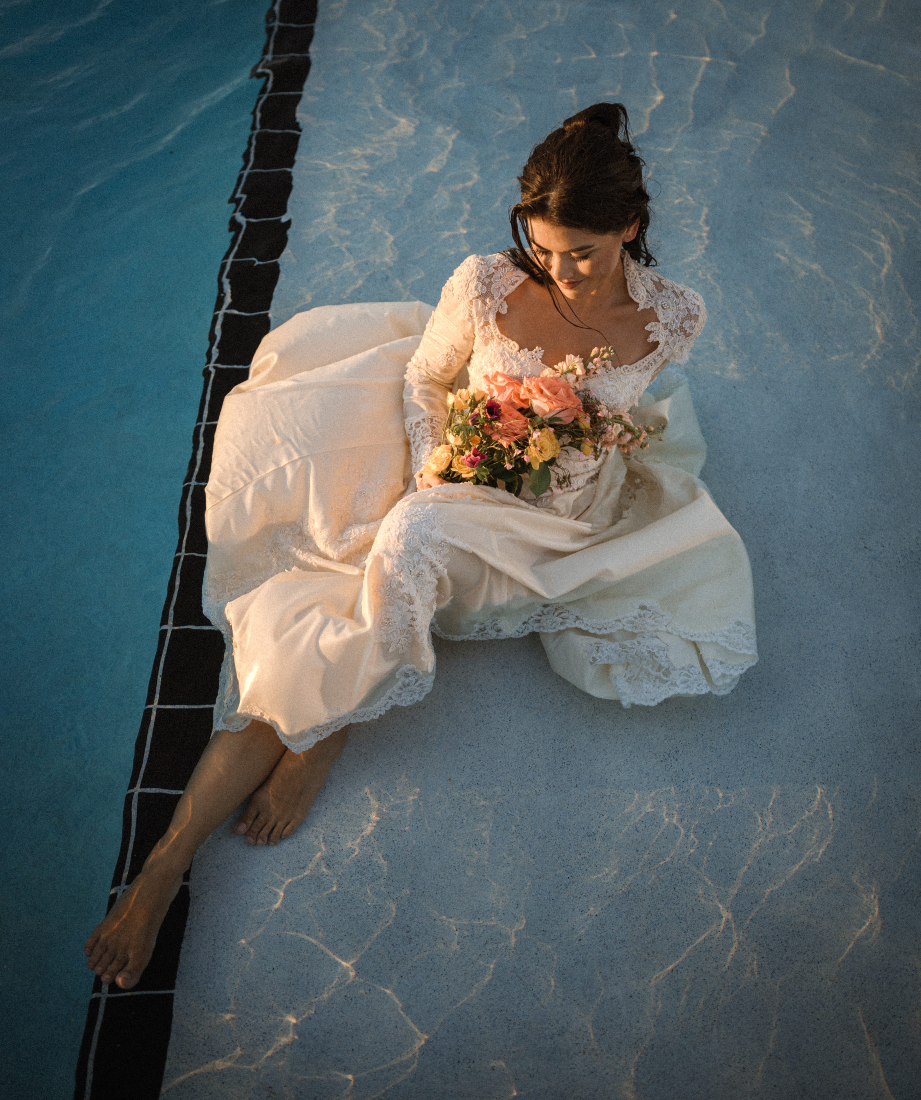 Overhead bride shallow pool bouquet